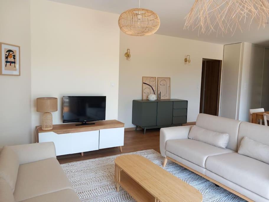 Maison Neuve Avec Piscine Chauffee, 4 Kms De Contis Plage Saint-Julien-en-Born Kültér fotó